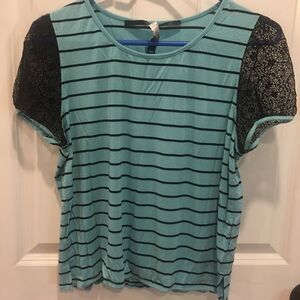 Kensie medium stretch striped blue short sleeve shirt lace sleeves